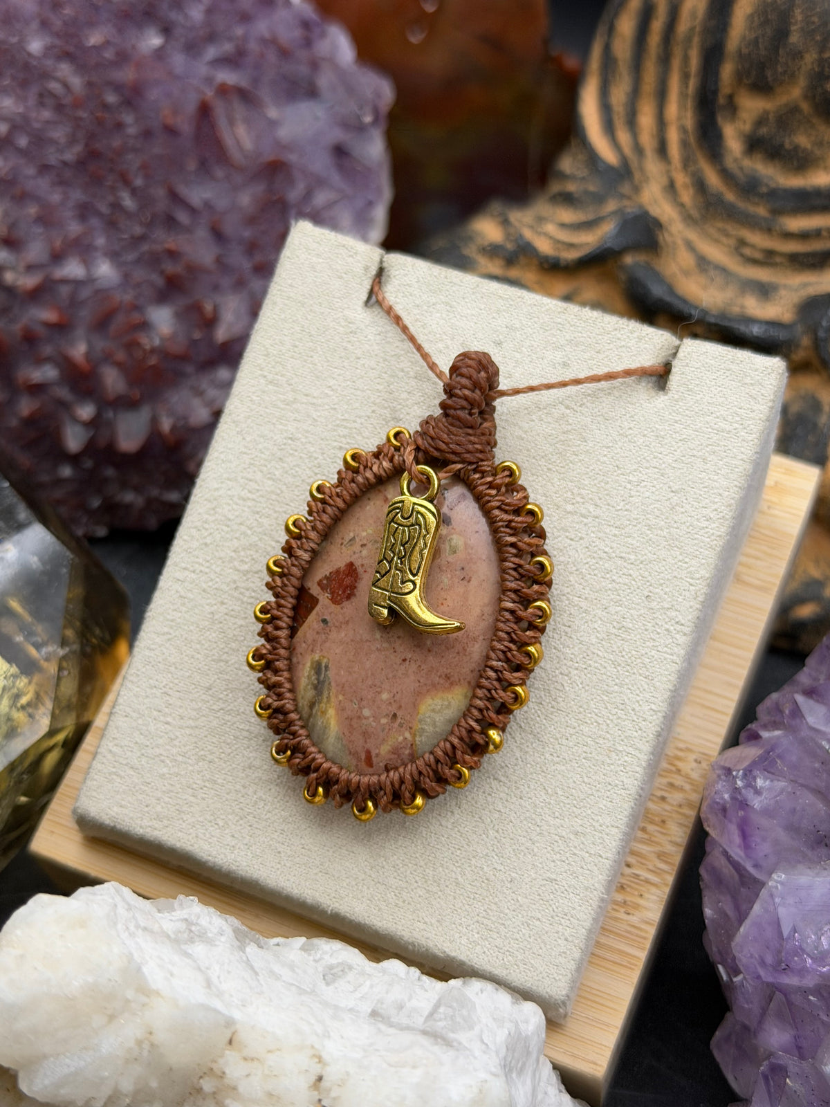 The Ancient Pulse: Hand-Knotted Puddingstone Macrame Necklace