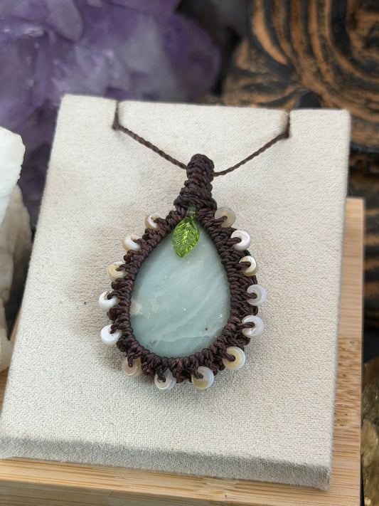 The Tidal Dreamer: Hand-Knotted Ocean Picture Stone Macrame Necklace