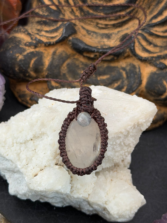 The Wildflower Whisper: Hand-Knotted Rose Quartz & Labradorite Macrame Necklace