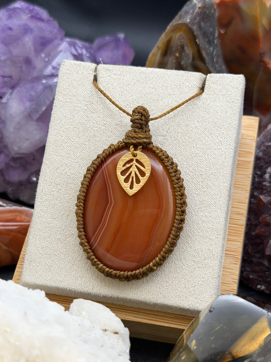 The Ember Glow: Hand-Knotted Carnelian Macrame Necklace