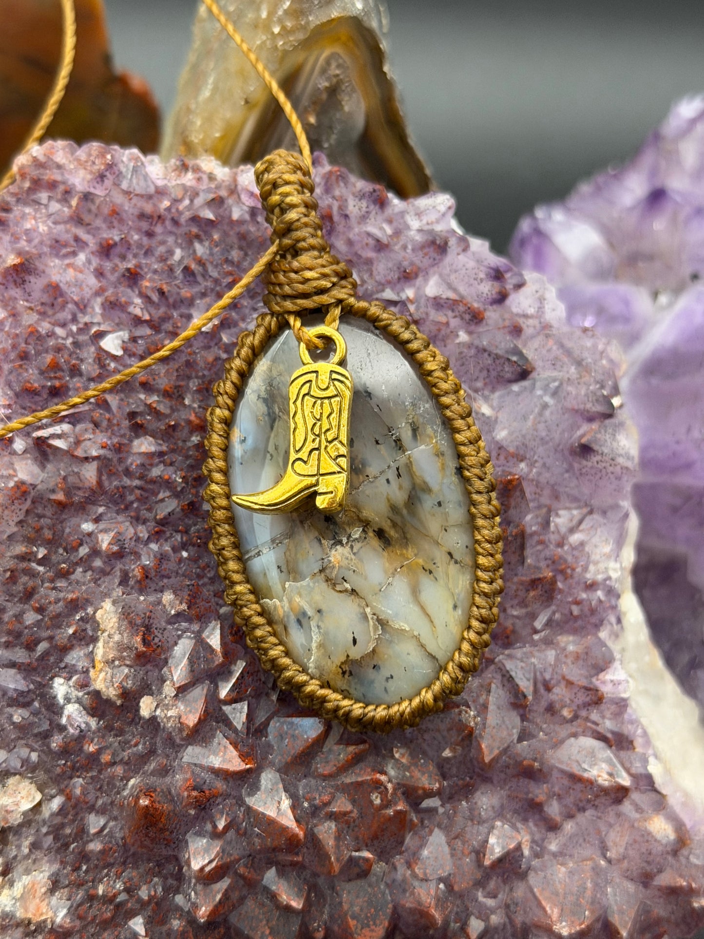 The Prairie Smoke: Hand-Knotted Montana Agate Macrame Necklace